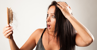 Lotion maison anti-chute de cheveux : Lutter contre la chute de cheveux naturellement