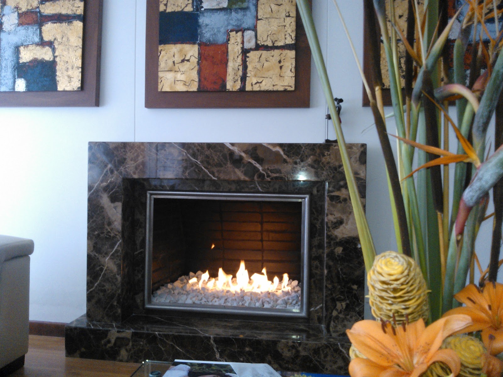 INDUSTRIAS UNIDAS: CHIMENEAS A GAS, ETANOL Y TRADICIONAL, ENCHAPES Y