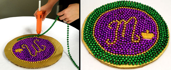 Charger Plate, DIY, Mardi Gras Beads, Bead Upcycle, Mardi Gras Decorations, Tablescape, Mardi Gras Bead Craft