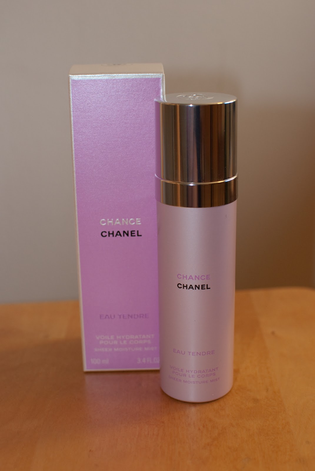 Sinistä pintaa Chanel Chance Eau Tendre Body Mist