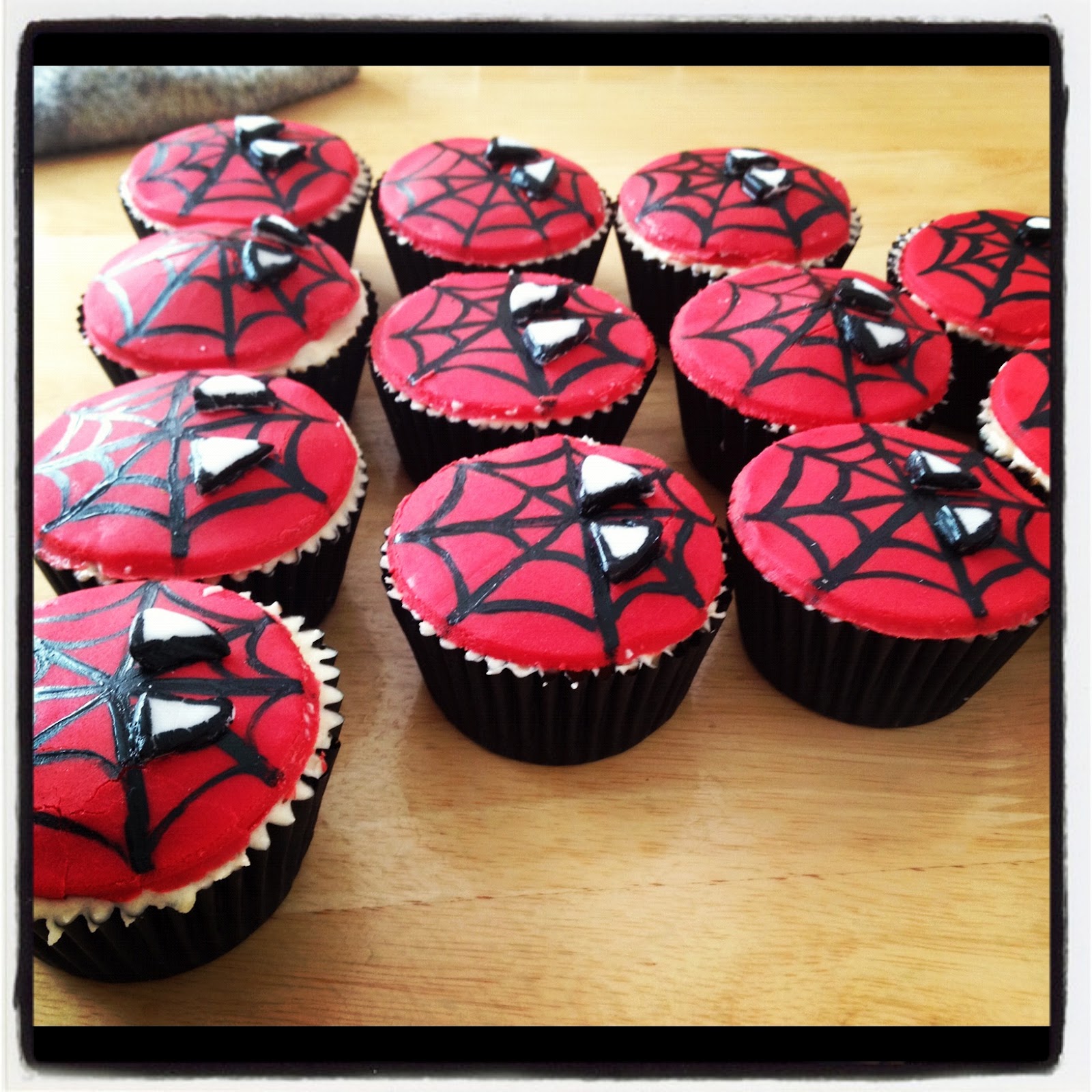 The Sweet Life...: Spiderman Cupcakes...