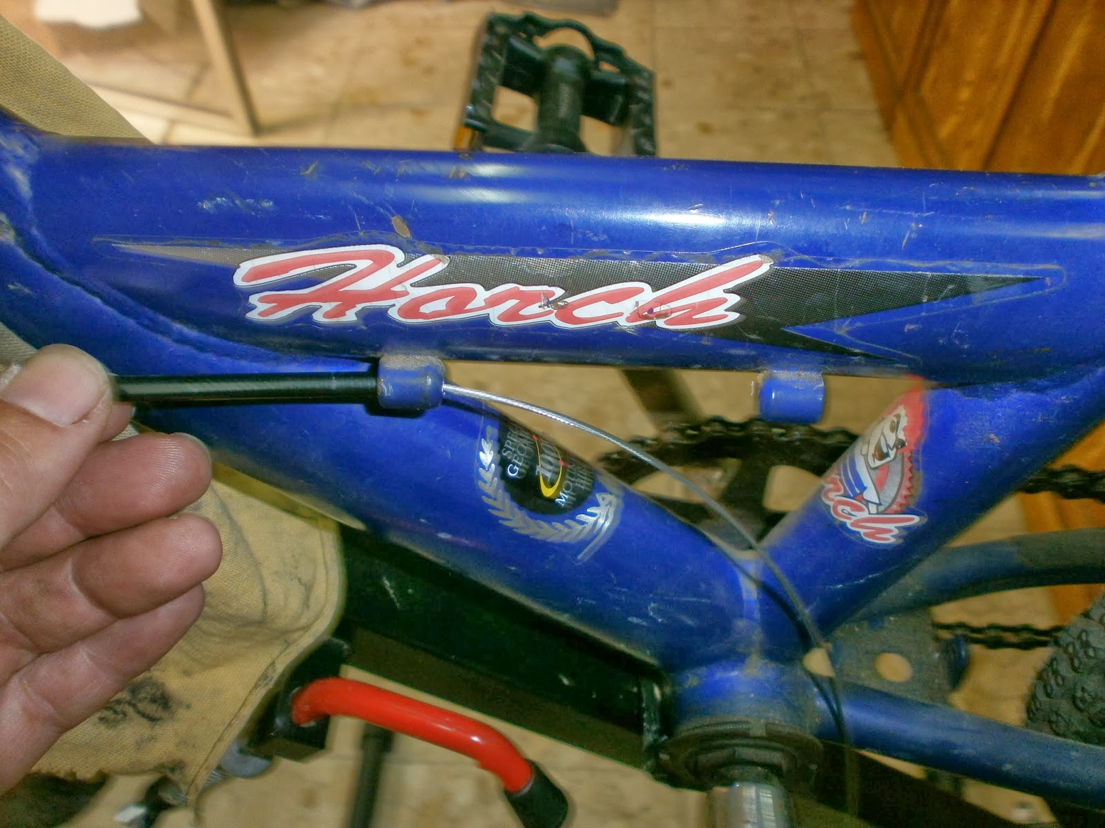 elTallerdeCarlos Poner a punto bici. cambiar cables y fundas de bici