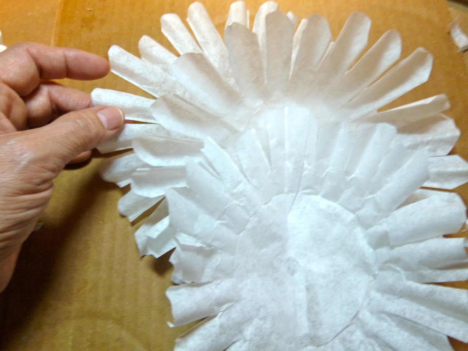 Make it easy crafts Revisiting Coffee Filter carnation pens