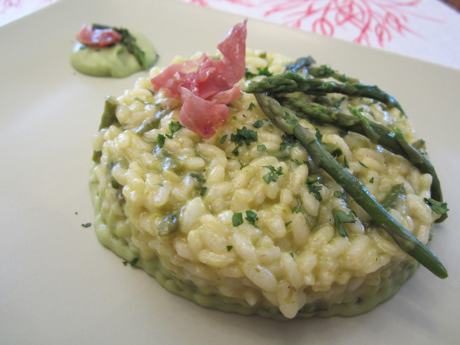 Risultati immagini per risotto allo zafferano asparagi e speck