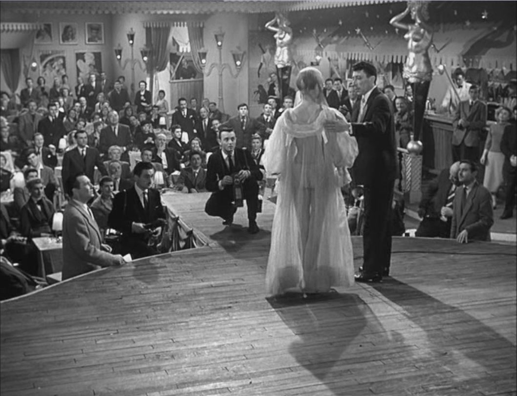 the BlowUp moment En effeuillant la marguerite [Mam'zelle Striptease