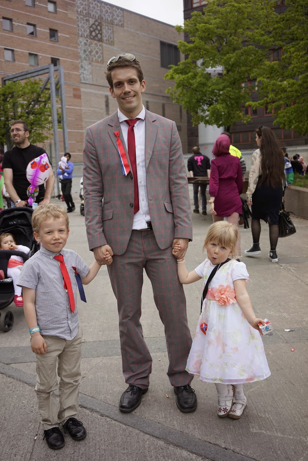 Richard Bjerkoe - Robust Dad - Richard Tired...