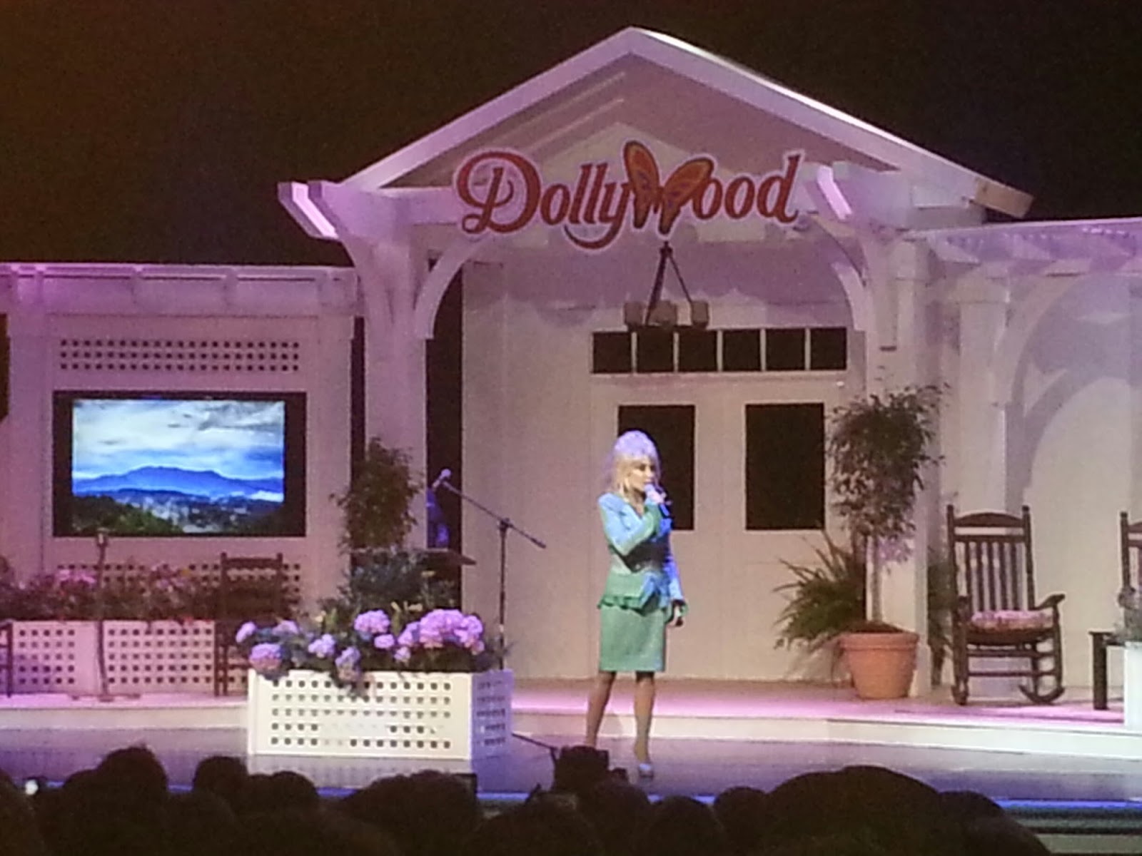Best Read Guide Smoky Mountains DOLLY PARTON ANNOUNCES MAJOR PIGEON