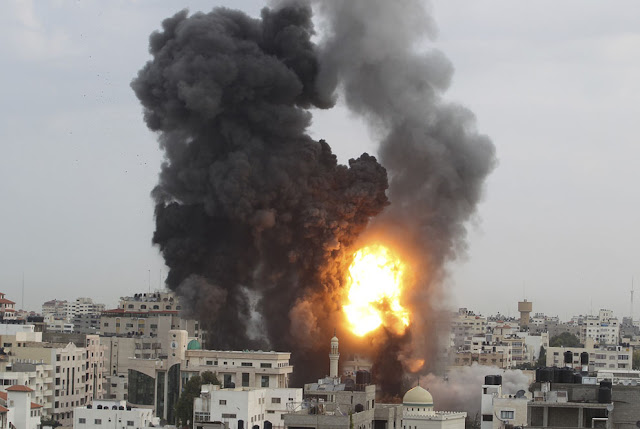 [صور] غزة تحت النار Gaza+Under+Fire+%2844%29