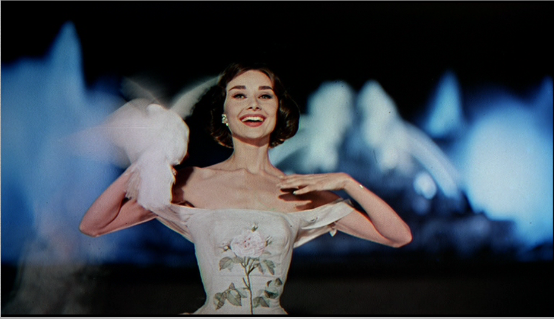 GOLDEN DREAMLAND Fashionable Film Funny Face