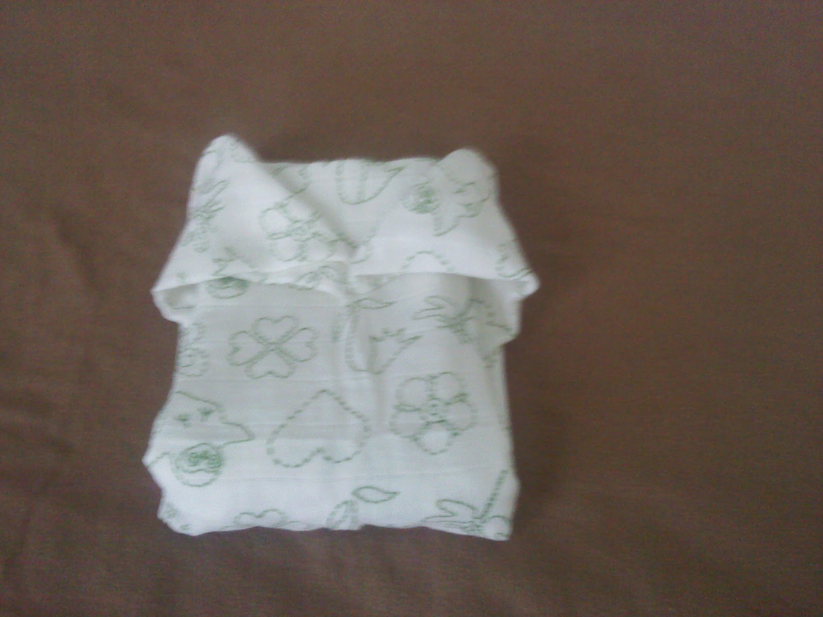 Crunchy Green Health Nut Using Ikea "burp" cloths as Flat diapers