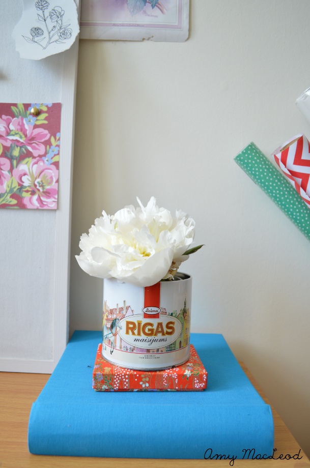 DIY personalised painted pinboard by Amy MacLeod - Five Kinds of Happy blog