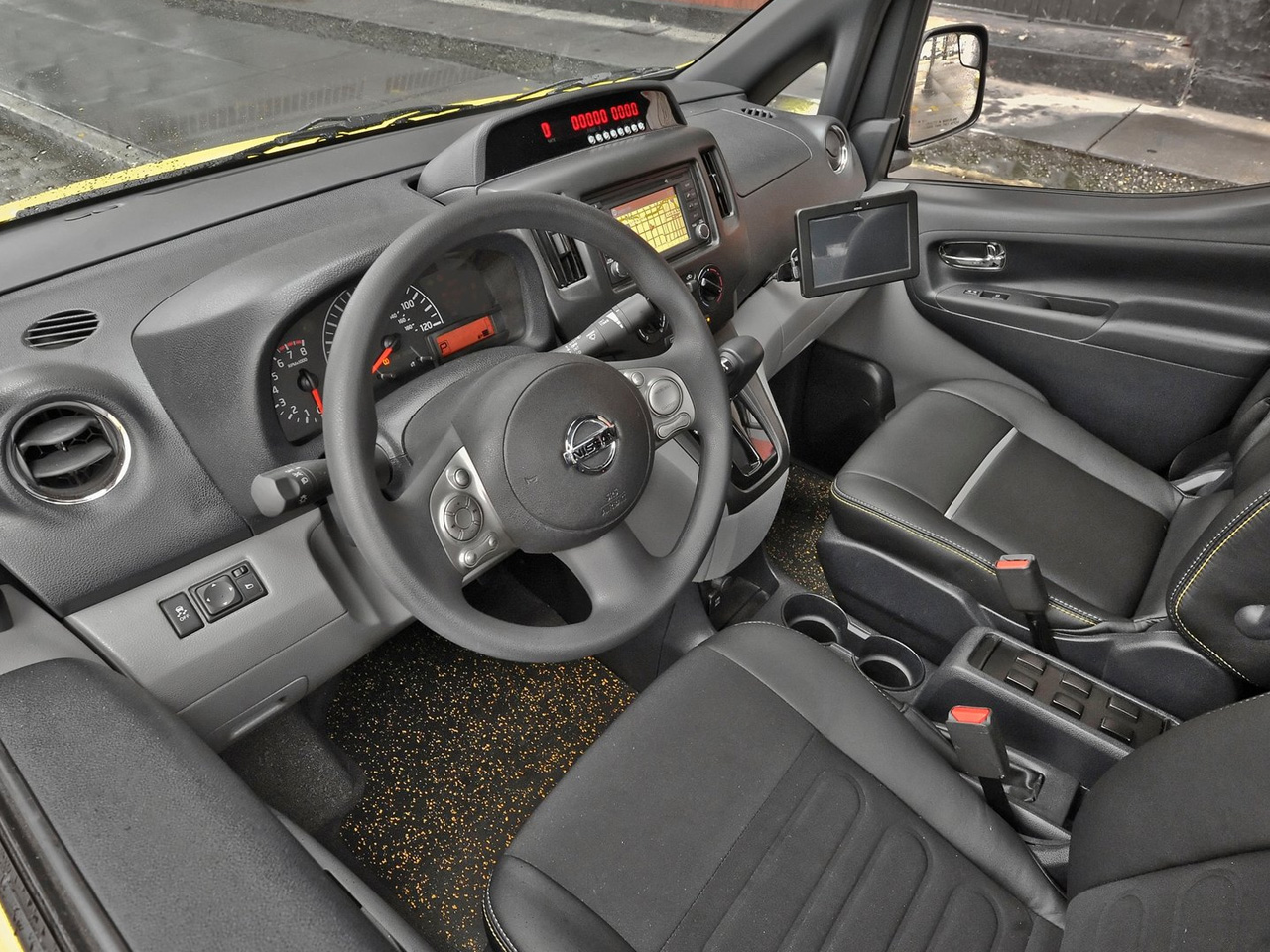 2014 Nissan NV200 Taxi Owner Manual PDF