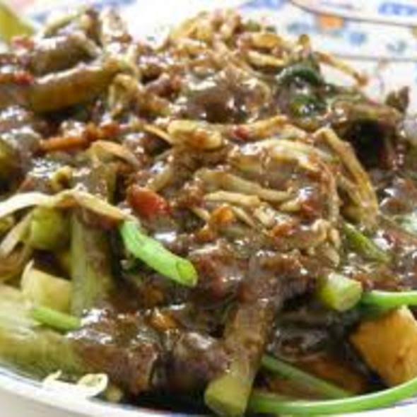Kuliner Surabaya Menjajal Lezatnya Rujak Cingur Ahmad Jais Surabaya