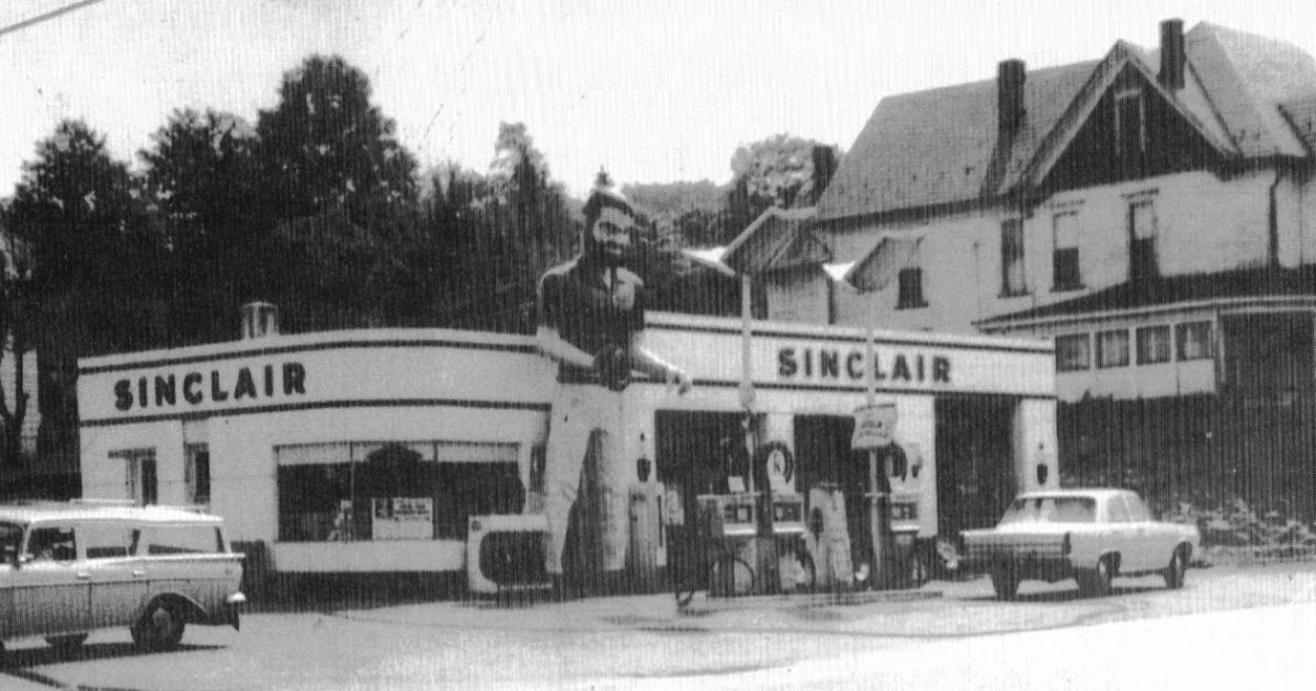 Vintage Johnstown Sinclair Station