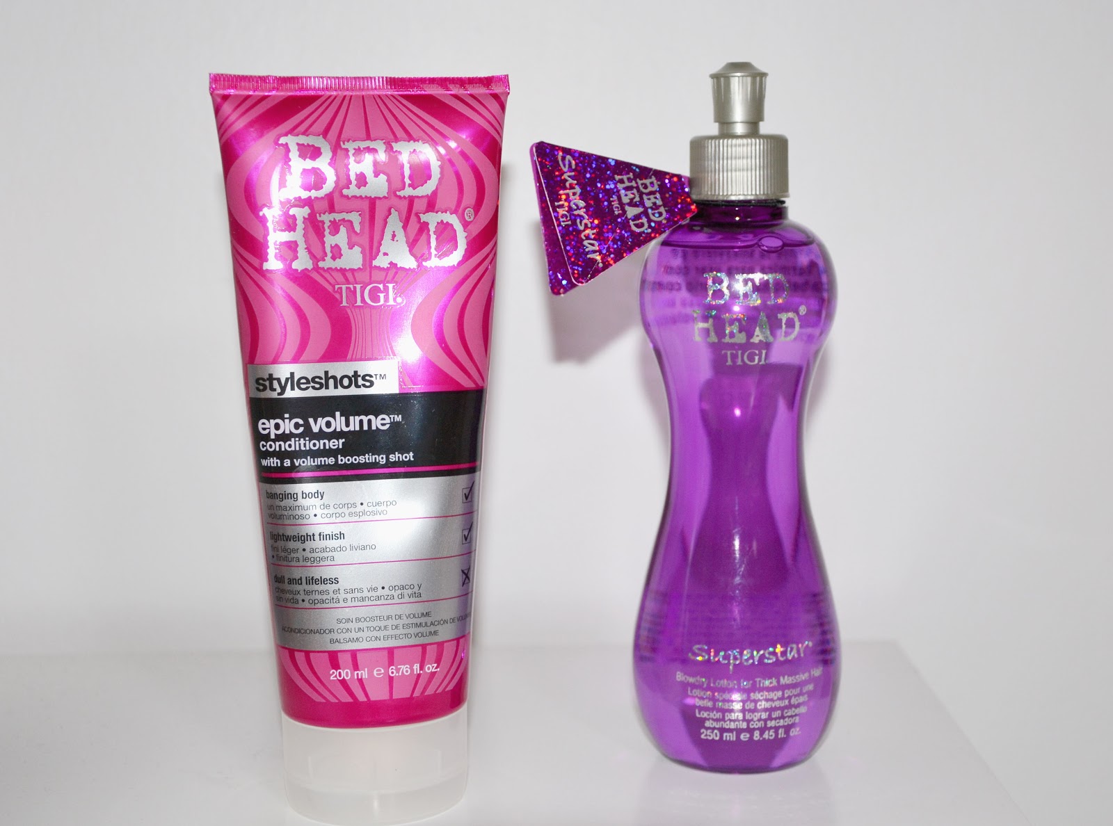 Marine Magpie Du volume avec les produits Bed Head de Tigi