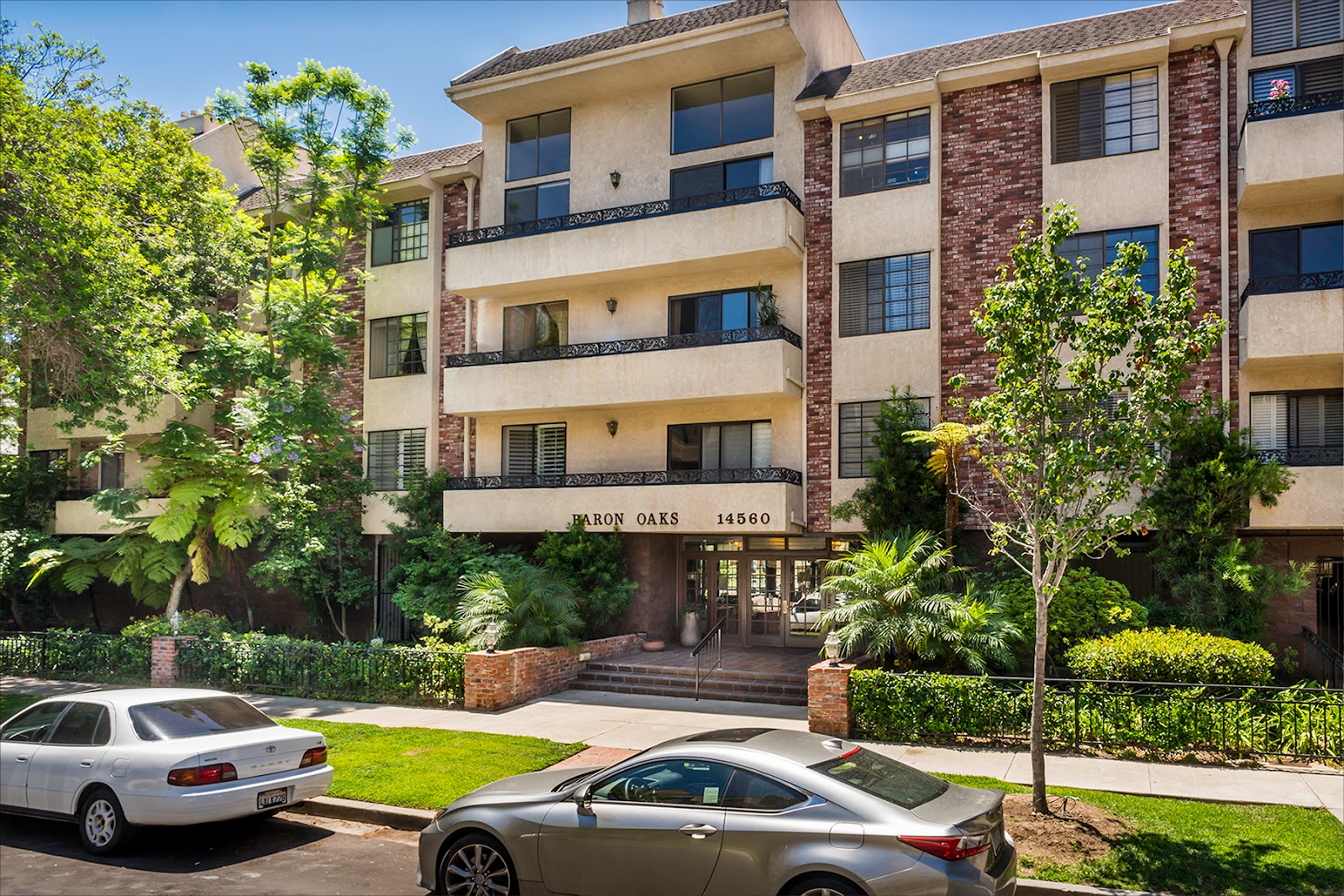 San Fernando Valley Real Estate Need a Sherman Oaks condo on