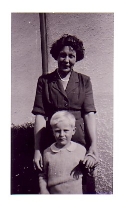 Mum & Me, 1954