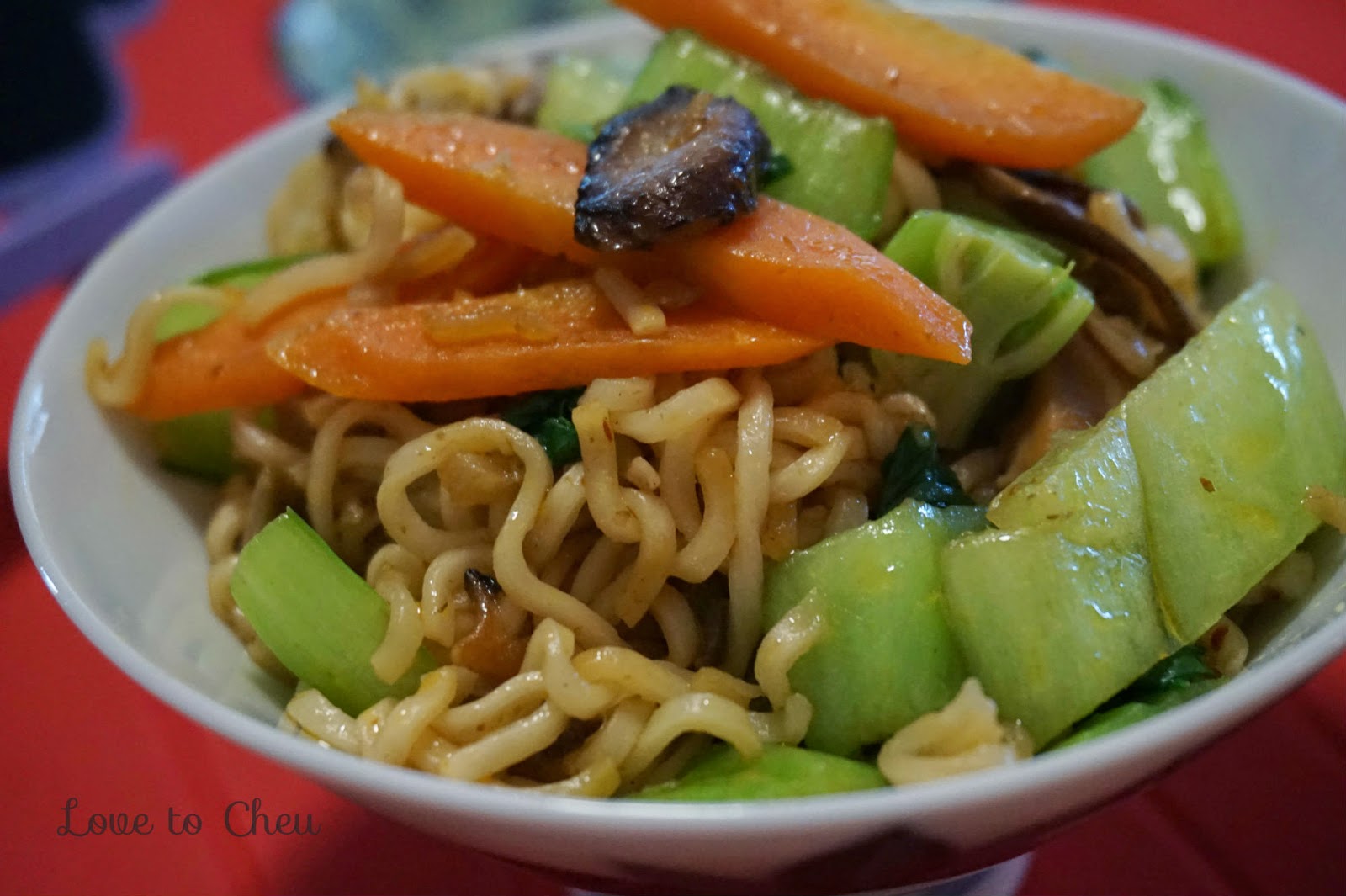 Love to Cheu Tom Yum Fried Noodles