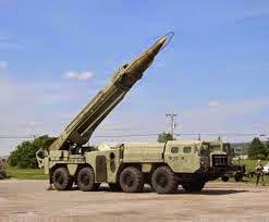 mobil militer peluru kendali