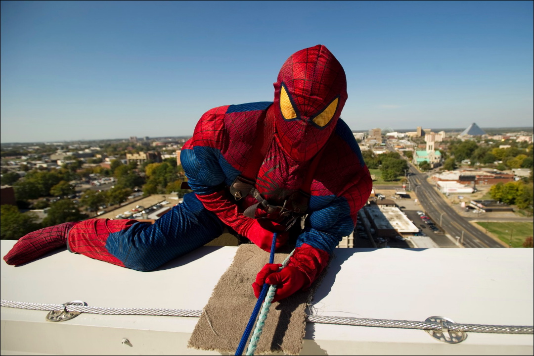 Spider-Man of Window Cleaners Comes to Tribeca