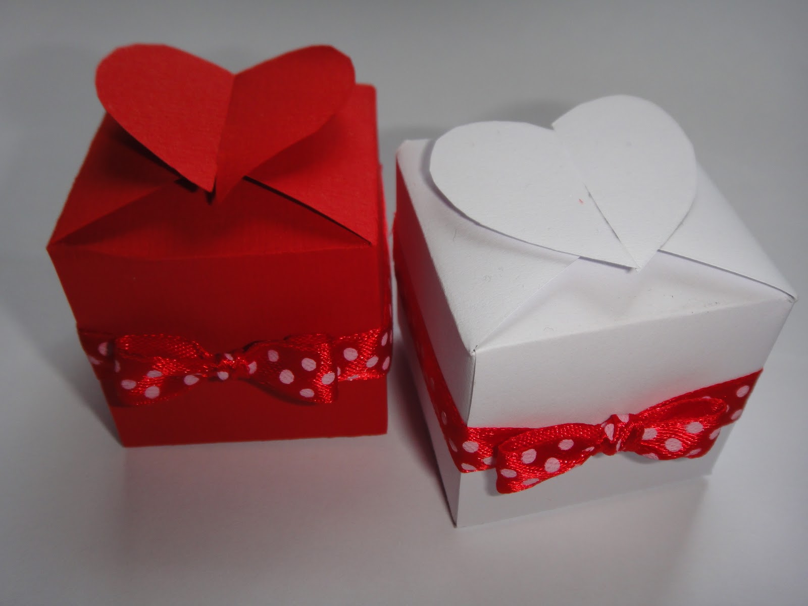 Budababa Heart shaped box