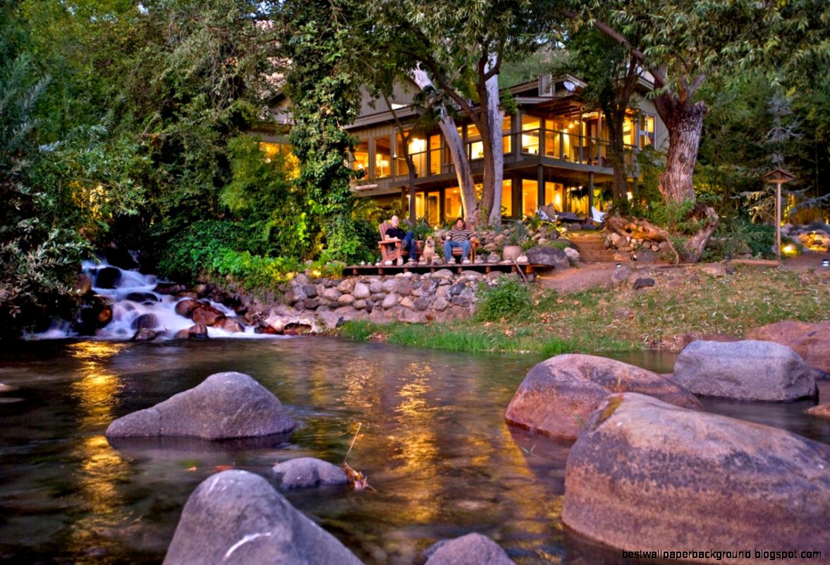 Amazing House Built Across a River Amazing House Built Across a River