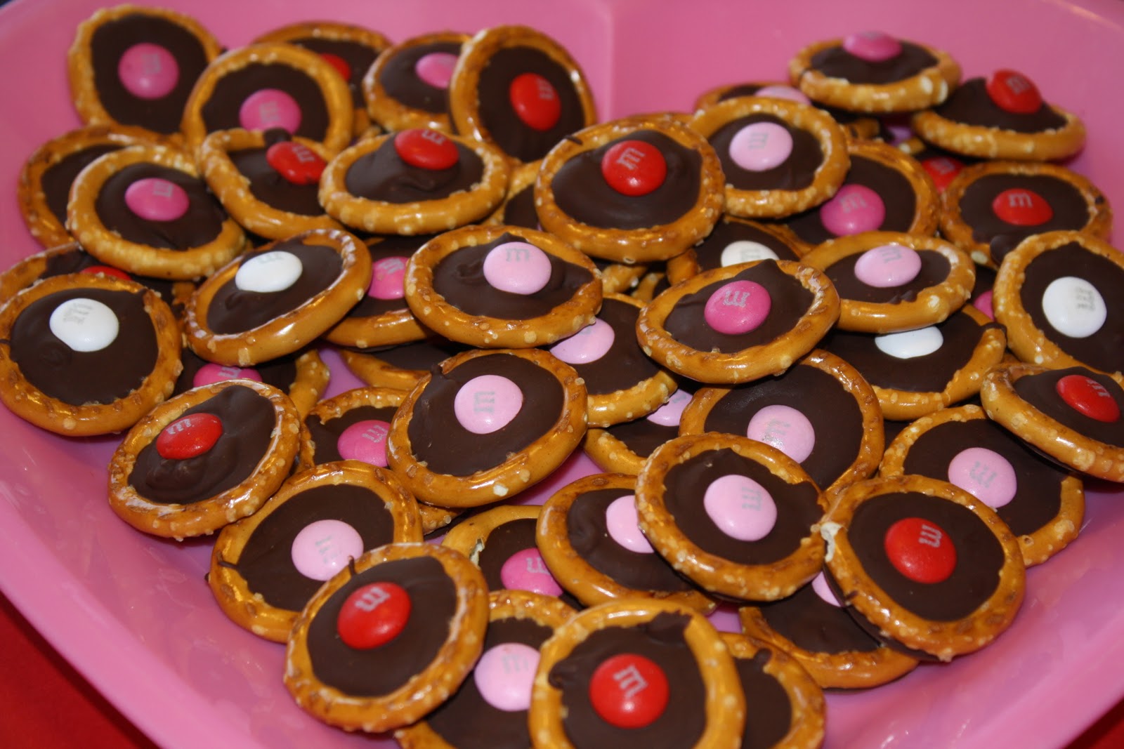 "B" dubs cafe chocolate pretzel rings