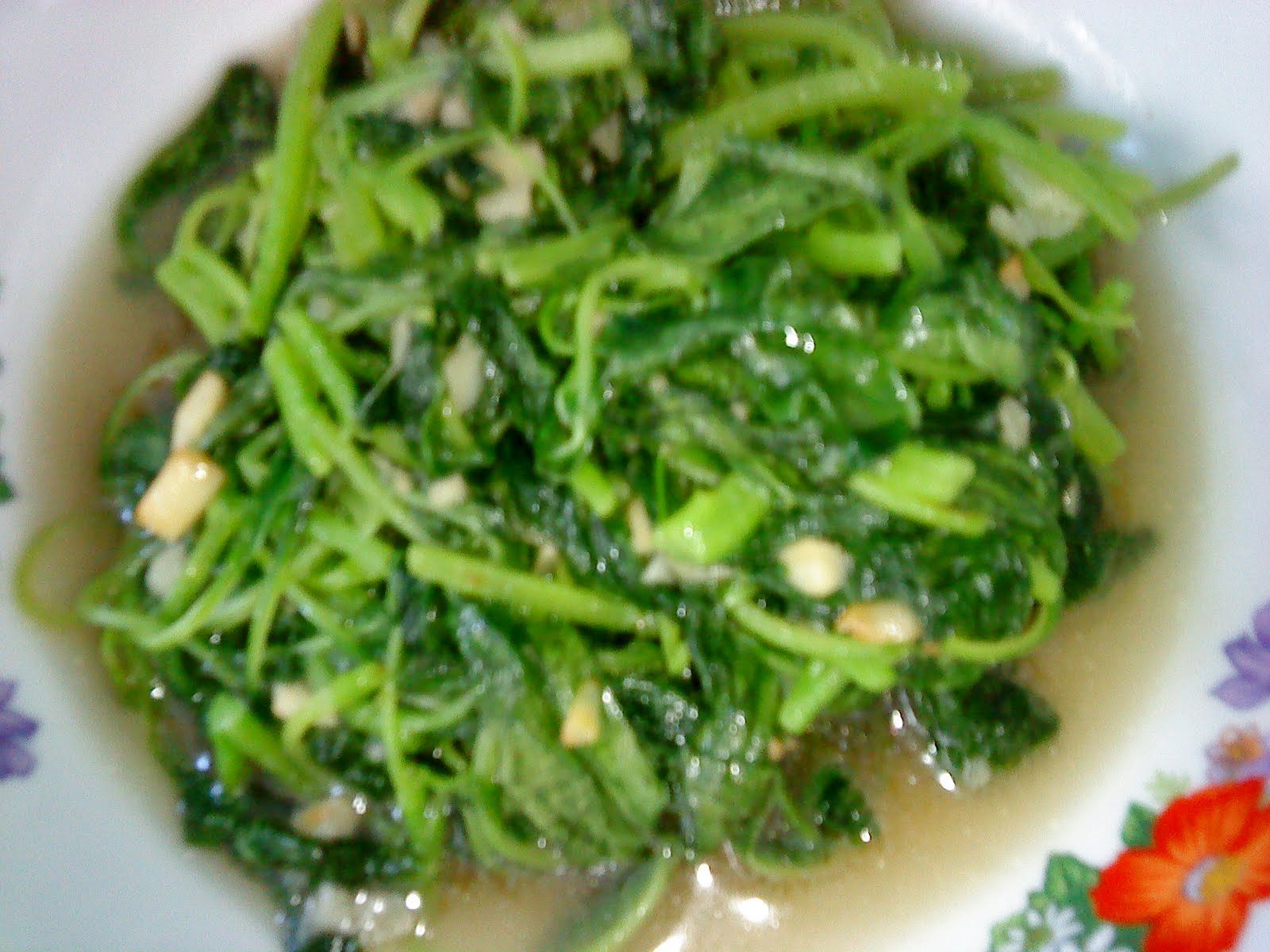 Cooking Pleasure Stir Fry Spinach With Fish Sauce