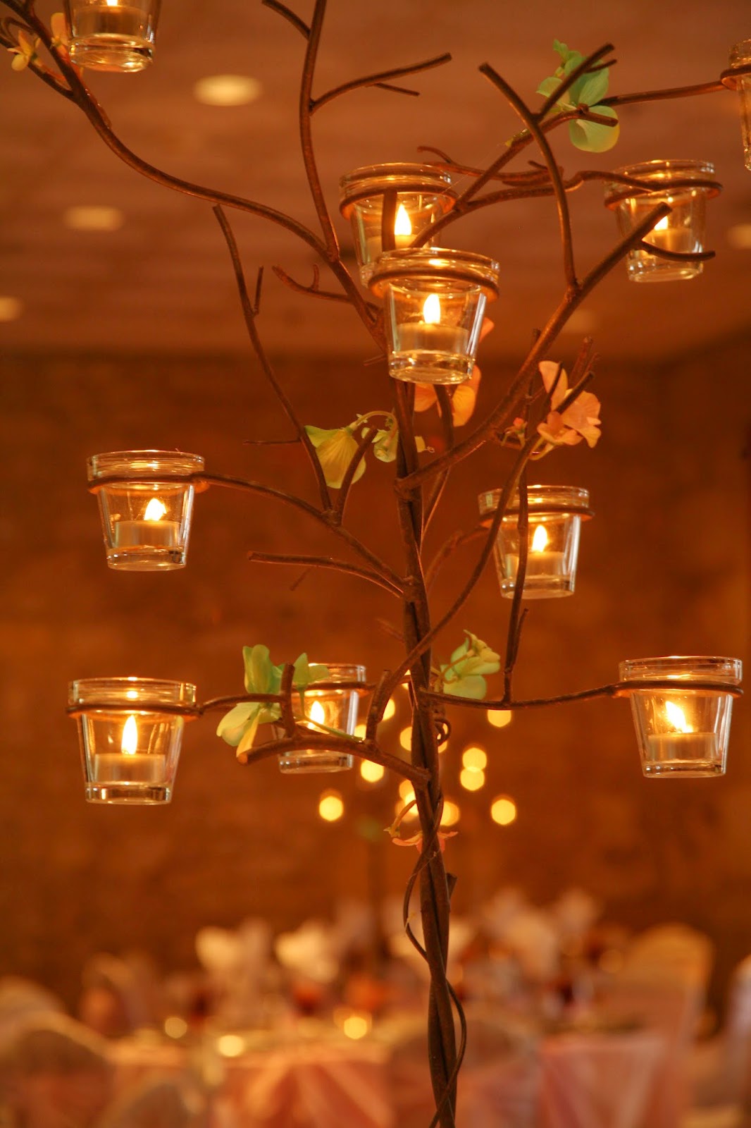 10 Tips to Create Romance With Wedding Candle Reception Lighting