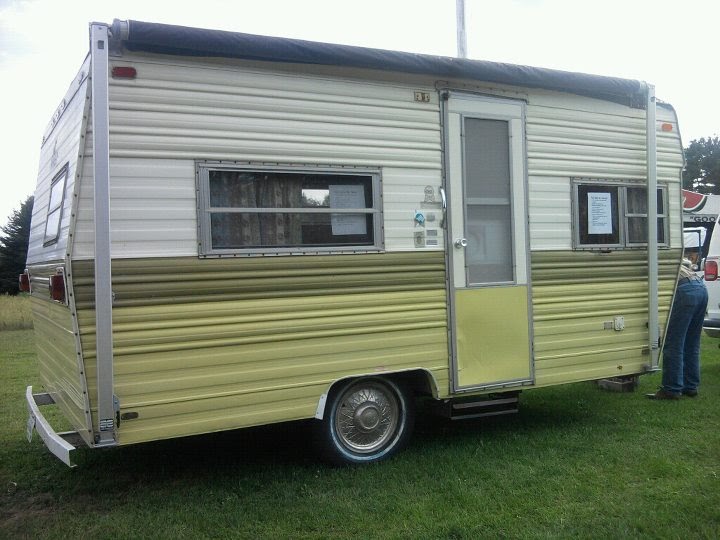 dainty daisies: My new to me (1974 prowler) vintage camper!!