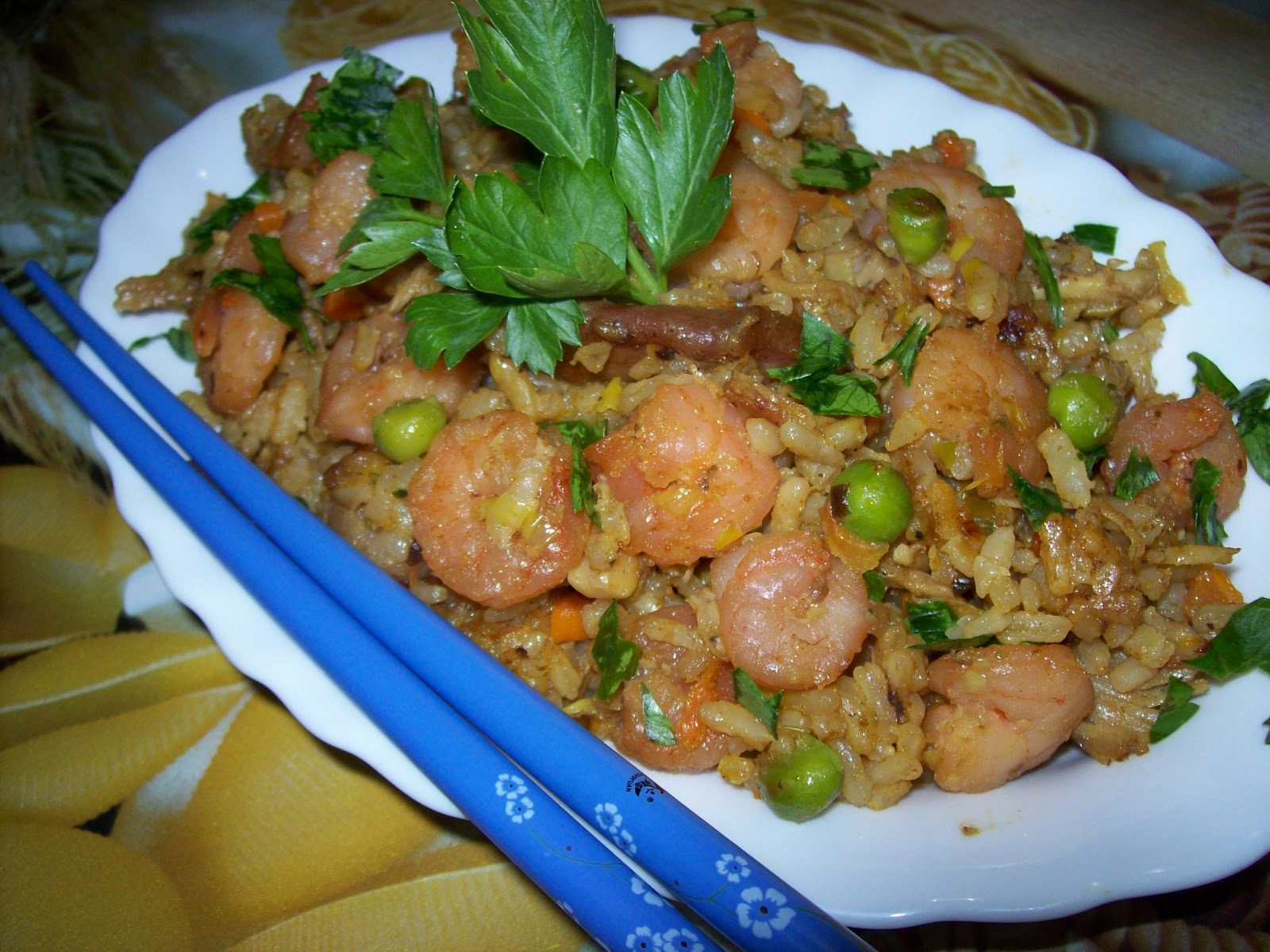 Gatiti preparate gustoase OREZ CU CARNE DE PUI,CREVETI SI CURRY