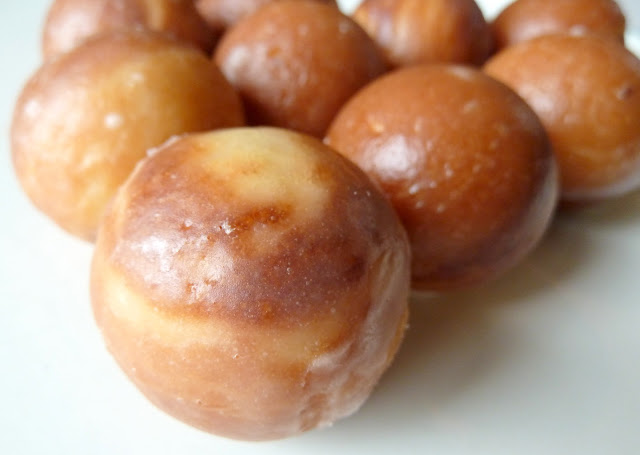 06 | Donut Holes with Babycakes Cake Pop Maker! | 13 |