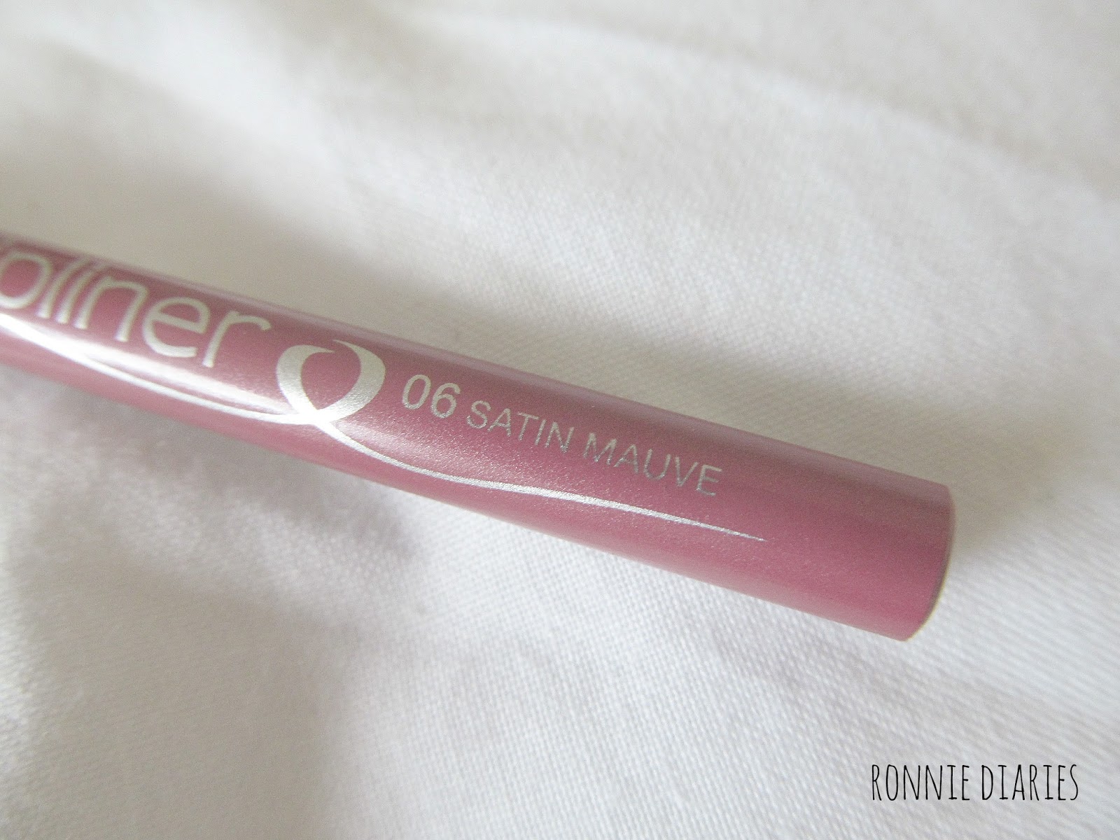 Essence 'Satin Mauve' Lip Liner Review Ronnie Diaries