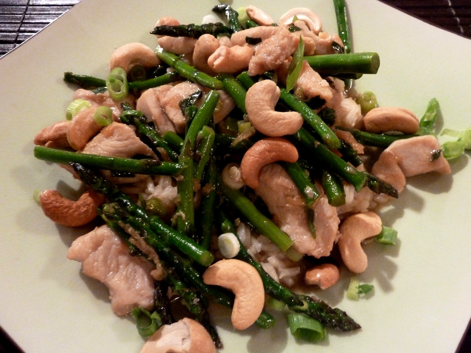 Cracked Pepper Chicken and Asparagus Stir Fry with Cashews