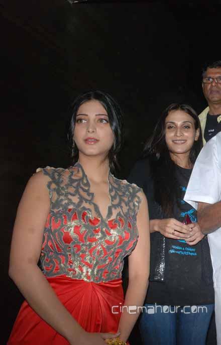 Shruti Hassan in sexy red dress - Shruti Hassan in Hot Dress