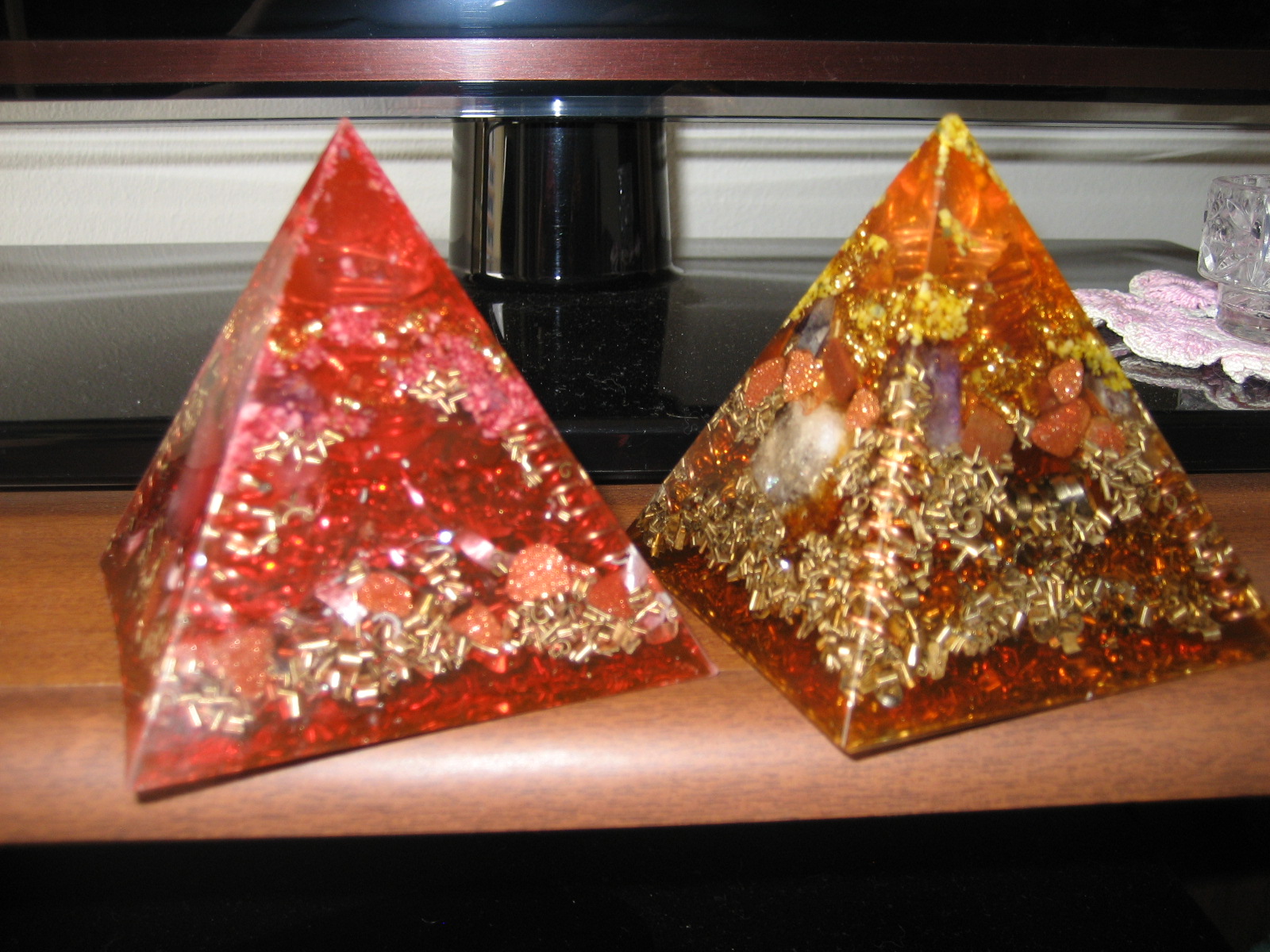 Orgonitas Yusmi Piramides de orgonita