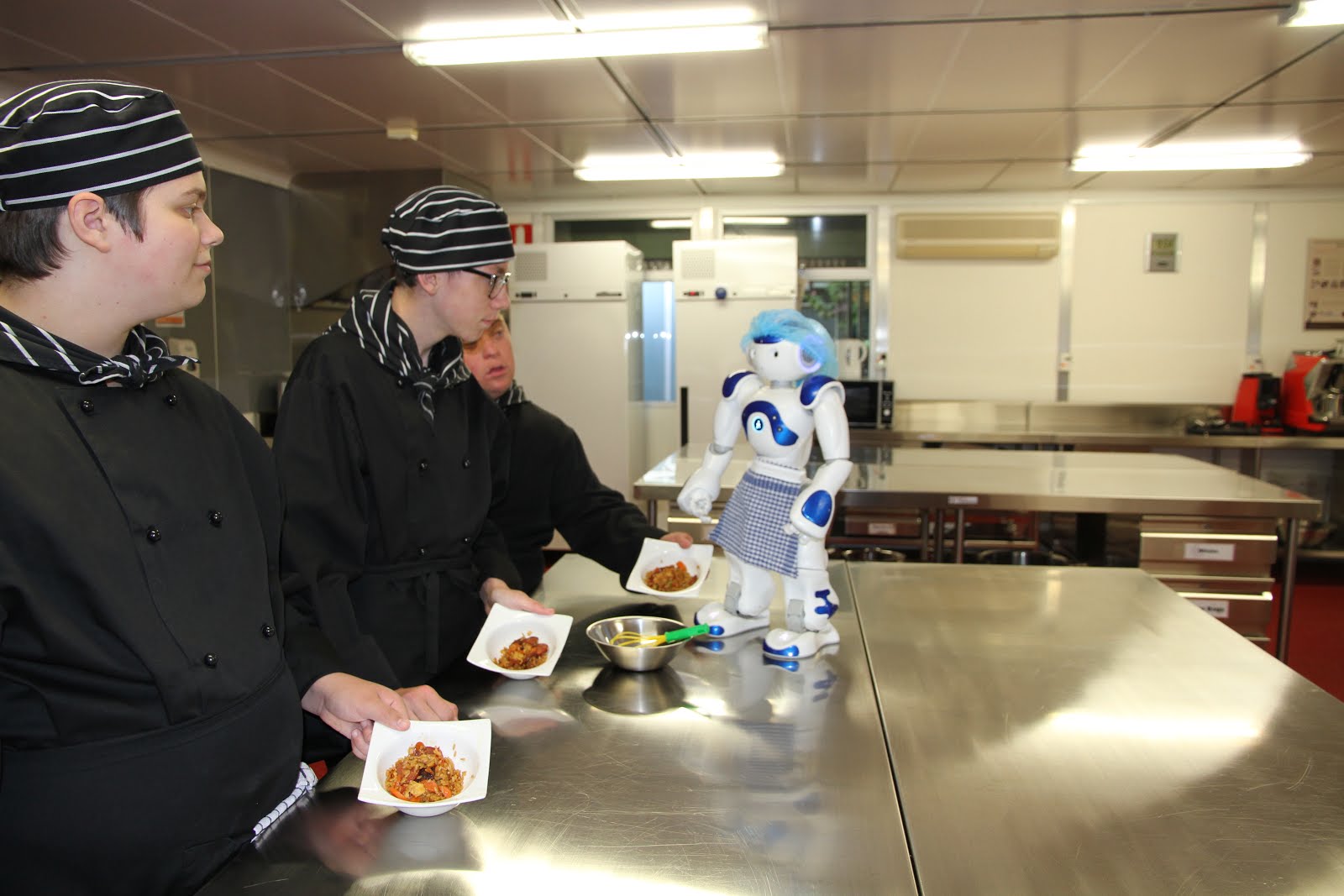 We made chorizo fried rice under instruction from Phil, our NAO robot.