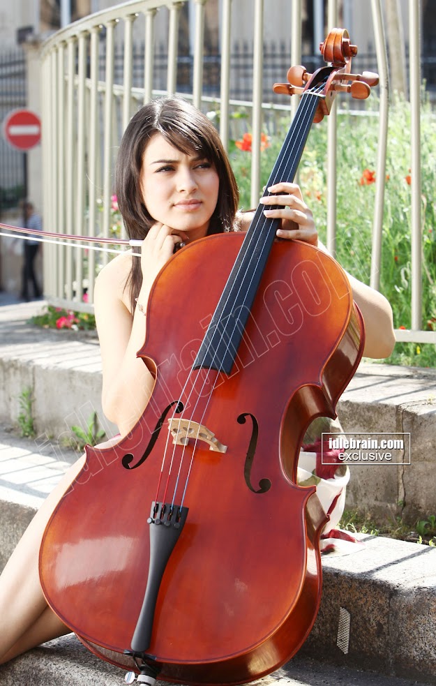  Hansika motwani Cello pics