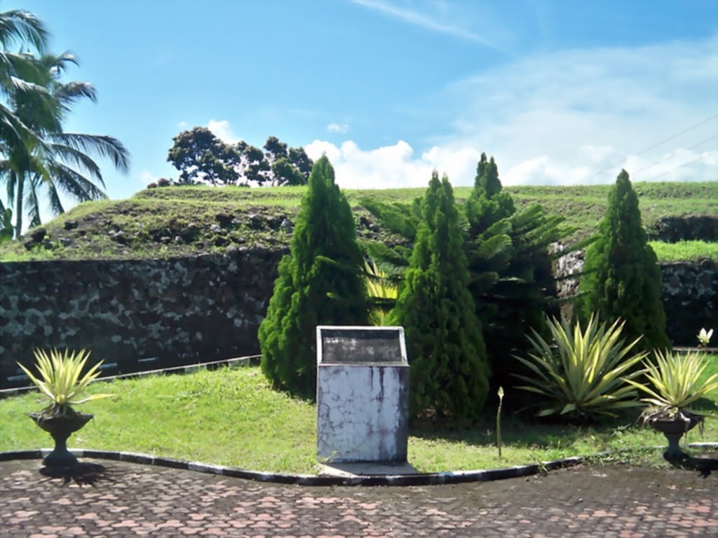 Ternate - The City Of The Castles | tonimono