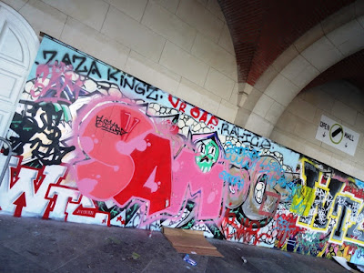 Graffiti à Bruxelles, Mont des Arts, byrrh