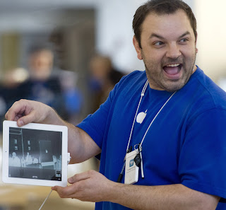 Cosa succede nel retro degli Apple Store?