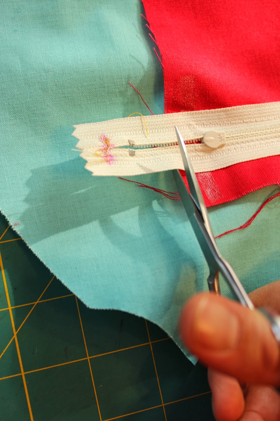Park and Darwin TUTORIAL; how to sew a zipper pocket into the lining