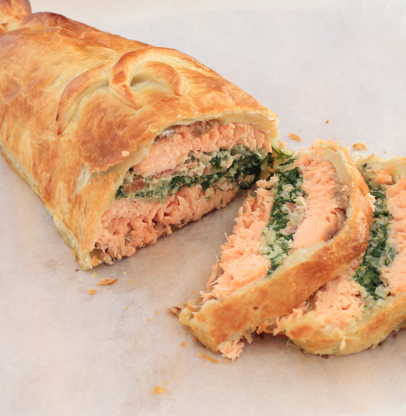 Saumon Wellington en croute de pâte feuilletée On dine chez Nanou