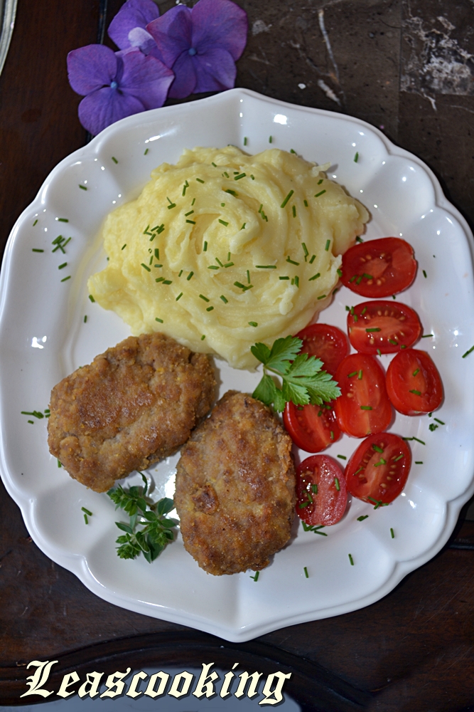 Lea's Cooking Russian Kotleti Recipe "Beef Patties"