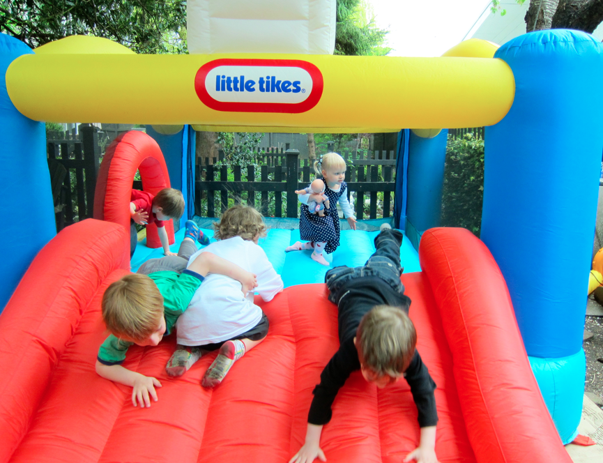 little tikes my first bouncy castle