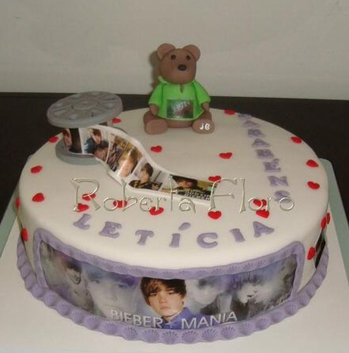 pictures of justin bieber cakes. Justin Bieber Cakes