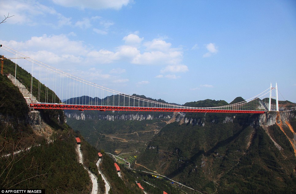 Aizhai Extra Large Suspension Bridge