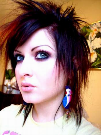 Emo Short Hairstyles for Girls