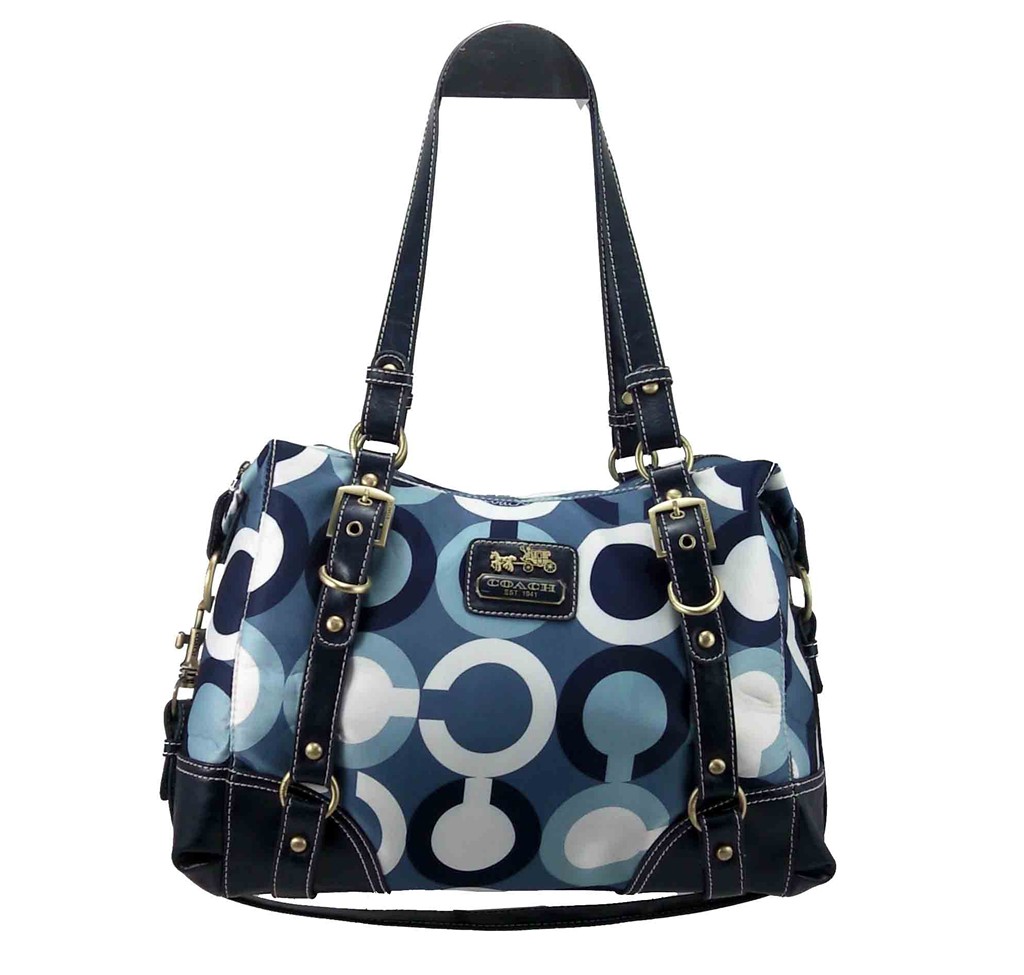 ZR Dubai Duty Free Handbeg Coach