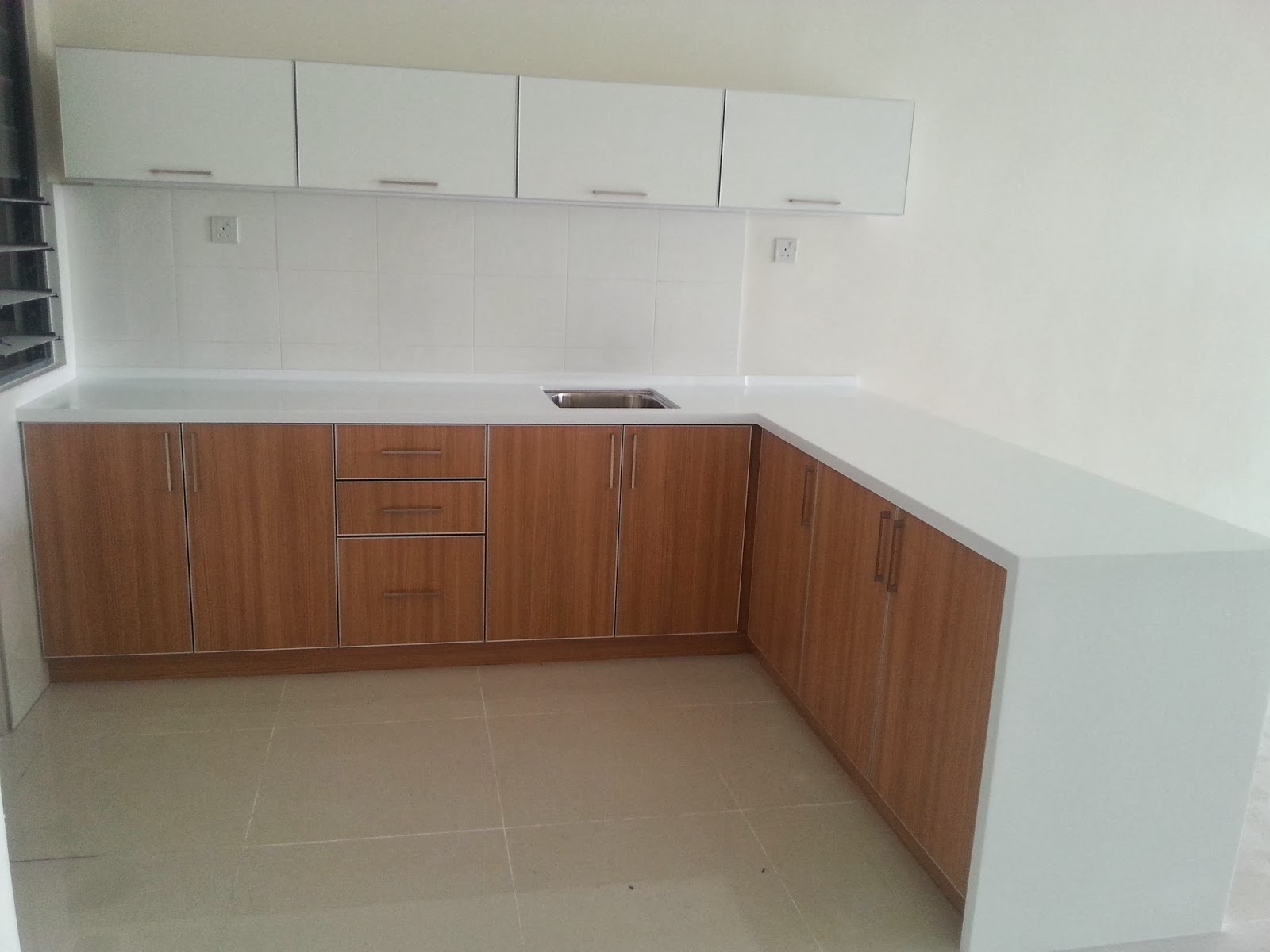 Nova Kitchen & Deco Sdn Bhd KITCHEN IN MELAMINE HARDBOARD WITH